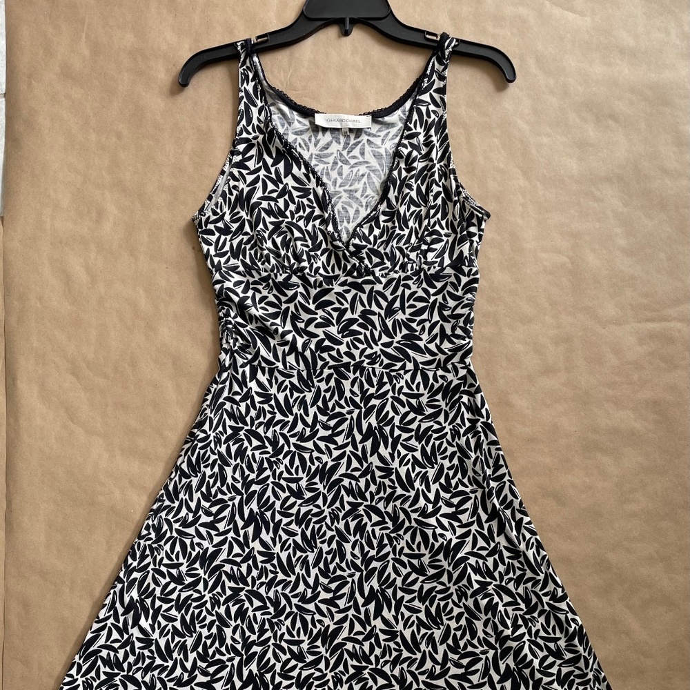 Gerard Darel Black and Cream printed dress size 38